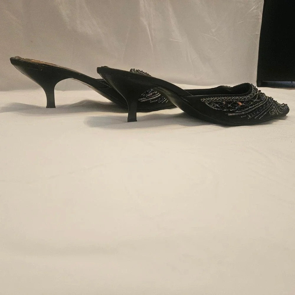 Beaded Pointed Toe Kitten Heel Mules — Size US 9